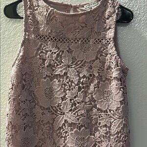 Elegant Lace Sleeveless Blouse